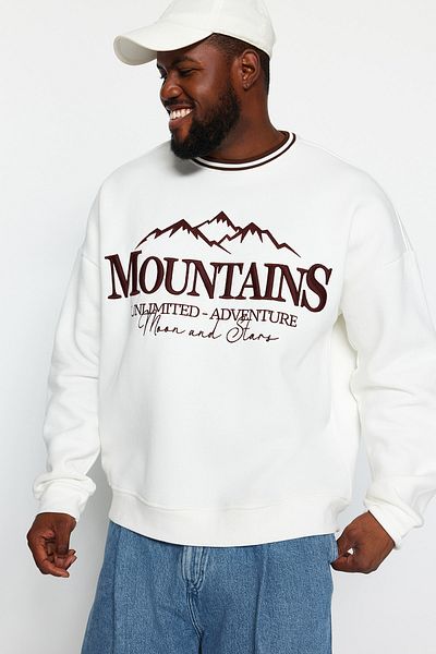Trendyol Collection Ecru Embroidered Oversize Sweatshirt - Crew Neck, Soft Cotton, Plus Size Tmnaw24Ao00022