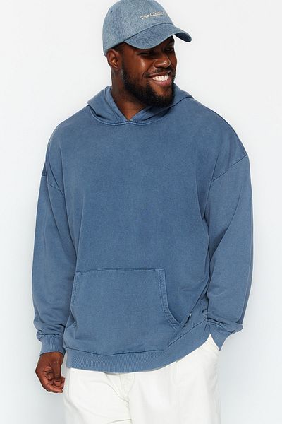 Trendyol Collection Übergroßes Indigo-Baumwoll-Sweatshirt mit Pale-Effekt in Übergröße – TMNAW24AO00031