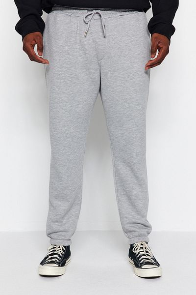 Trendyol Collection Graue Jogger-Jogginghose in Übergröße – Fleece-Schnitt, warm TMNAW24AJ00002