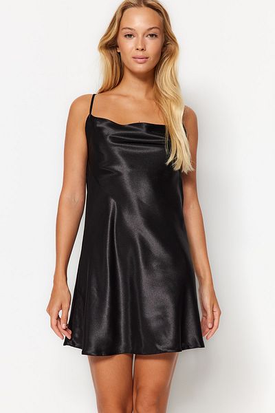 Trendyol Collection Satin gewebt - Schwarzes Nachthemd mit Degaje-Kragen und Rückendetail Thmss23gc00008