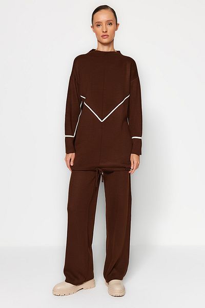 Trendyol Modest Καφέ γραβάτα Λεπτομερές σετ πλεκτών με ρίγες στο κάτω μέρος TCTAW24US00056
