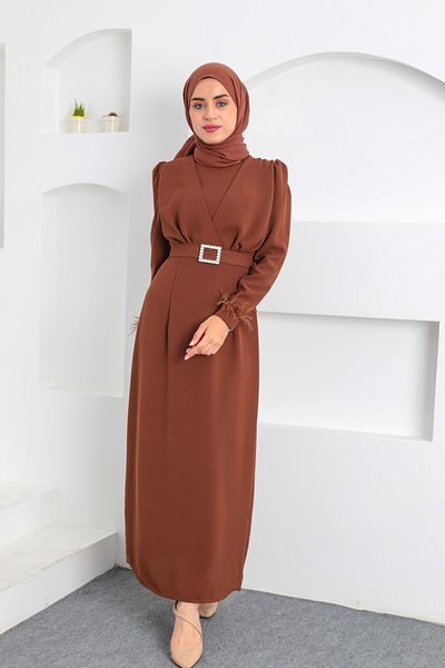 By Hacer Ayaydın Fashion Φόρεμα Hijab σε μορφή μολυβιού με λεπτομέρεια από πούπουλα στα μανίκια