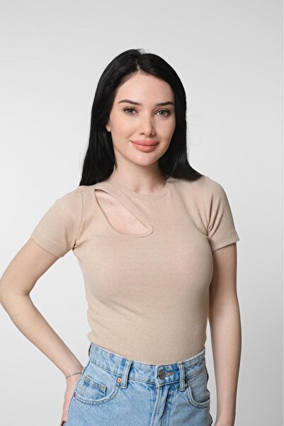 plentifulness Cut Out Detaylı-Fitted-Vücüda Oturan-Bisiklet Yaka Crop (Standa...