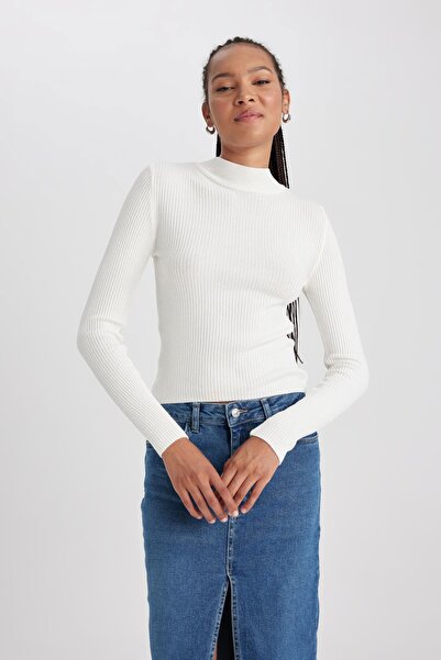 DeFacto Sweter slim fit z półgolfem L8848az23au