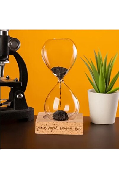 hediyeconcepti Güzel Şeyler Zaman Alır Mottolu Ahşap Kaideli Manyetik Kum Saati