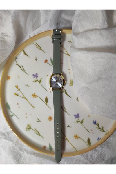 Ricardo Vogue Accessory L Minimal Green Leather Cord Women's Wristwatch
