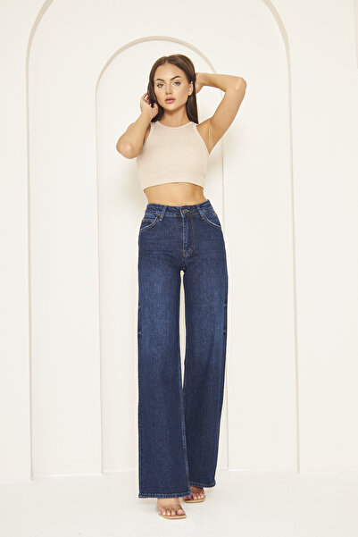 Mid Waist Wide Leg Jeans