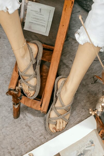 DURUNUN BUTİĞİ صندل صيفي ملفوف بحبل من فرو المنك من دورو