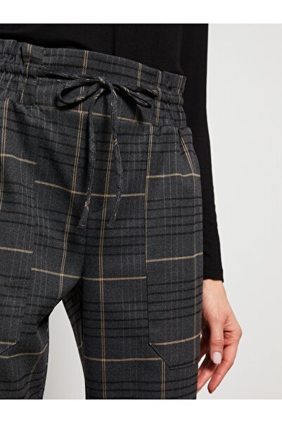 LC Waikiki Kostkované dámské kalhoty standardního střihu