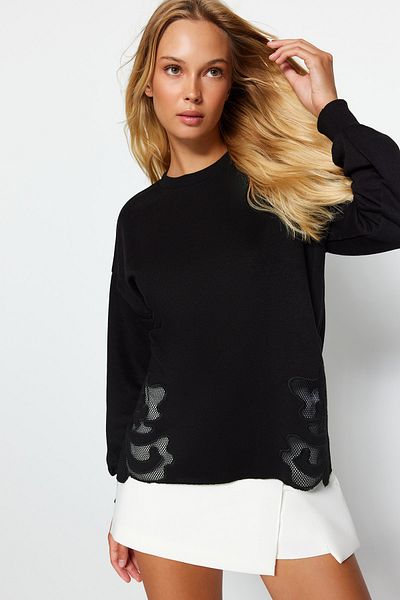 Trendyol Collection Черен трикотажен суитшърт с кръгло деколте, основен тънък апликиран детайл TWOAW24SW00030