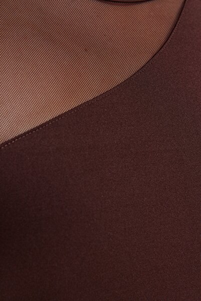Trendyol Collection Hnědé tylové detailní, strečové pletené tělo se zapínáním na patentky TWOAW24BD00021