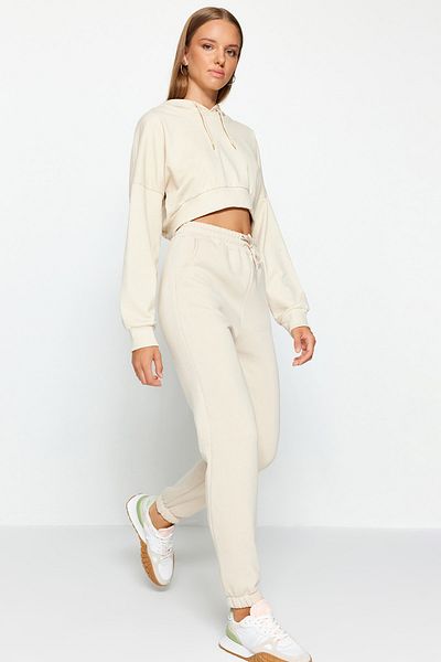 Trendyol Collection Stone Dicke Basic Strick-Jogginghose mit Fleece-Innenseite TWOAW22EA0468