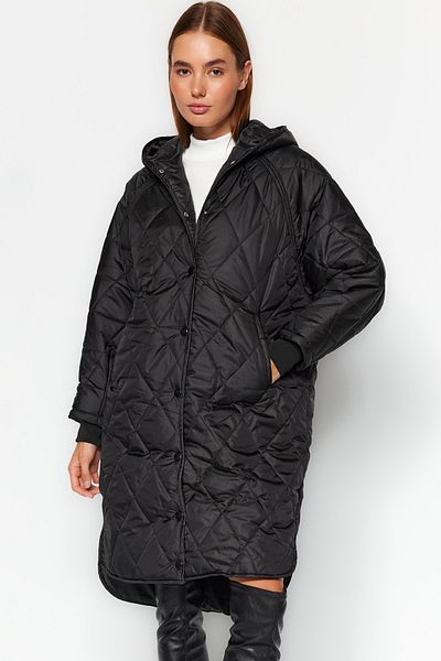 Trendyol Collection Palton matlasat lung, negru, supradimensionat, cu glugă, hidrofugă TWOAW22MO0010
