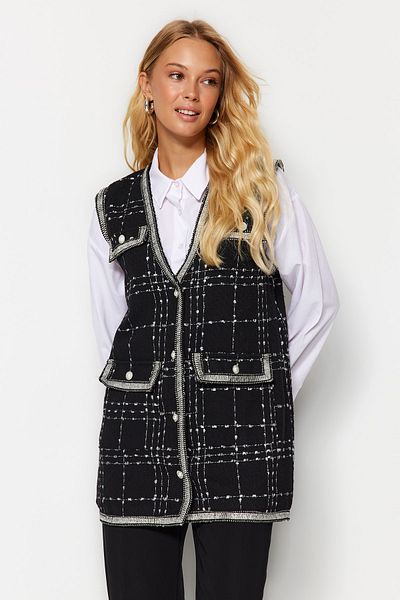 Trendyol Modest Schwarze Tweed-Weste mit Taschendetail TCTAW24YE00000