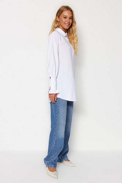 Trendyol Modest Λευκό βολάν με λεπτομερές βαμβακερό πουκάμισο TCTAW24TG00016