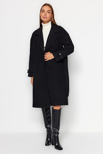 Trendyol Collection Černý oversize kabát se širokým střihem a dlouhým razítkem TWOAW24KB00061