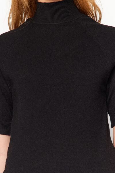 Trendyol Collection Černá základní pletená halenka - měkký knoflík, prémiová příze Twoaw24Bz00005
