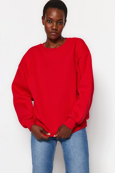 Trendyol Collection Rotes Oversize/Bequem geschnittenes Basic-Rundhals-Sweatshirt aus dickem Fleece mit Innenfutter TWOAW24SW00102