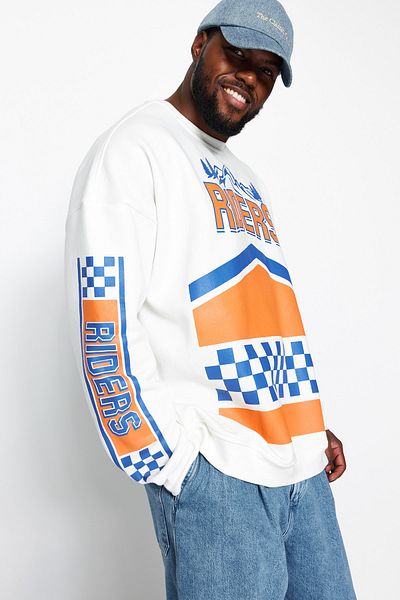 Trendyol Collection Plus Size Ecru Fleece Sweatshirt - Crew Neck, Oversize Cut Tmnaw24Ao00019