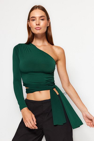 Trendyol Collection Smaragdgrüne, schmal geschnittene, detaillierte, einärmelige, bauchfreie, dehnbare Strickbluse TWOAW23BZ00094