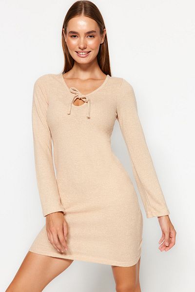 Trendyol Collection Μπεζ Απαλό Μίνι Πλεκτό Φόρεμα Bodycon TWOAW23EL00239