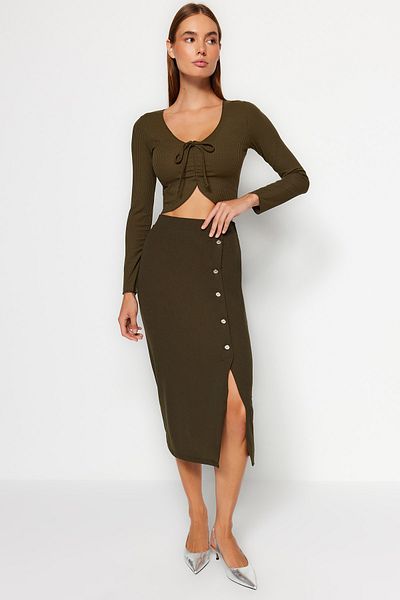Trendyol Collection Khaki Maxi gombos részletes krepp kötött ceruzaszoknya TWOSS23ET00320
