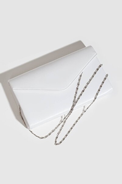 SOFT FASHION Kadın Beyaz Yeni Moda Şık Rahat Klasik Toka Detaylı Az Topuklu Ayakkabı Çanta Kombin- Topuk 3 Cm