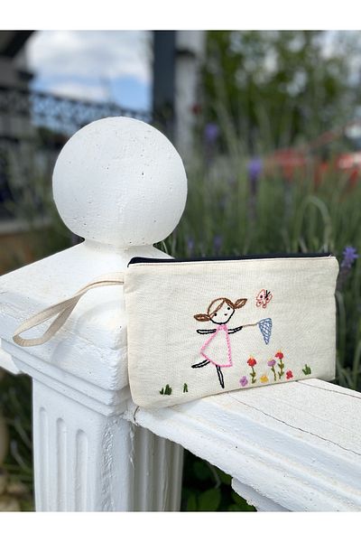 Handream Cheerful Girl Chasing Butterfly, Handmade Embroidered Makeup/Handbag