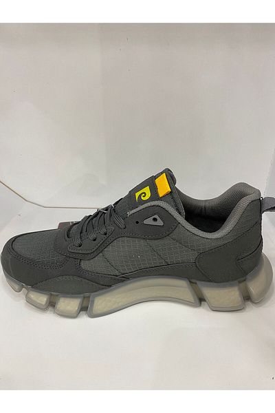 Pierre Cardin Sports shoes