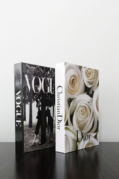 BayCazip Two Women and White Rose Themed 2-Piece Decorative Book Box Set