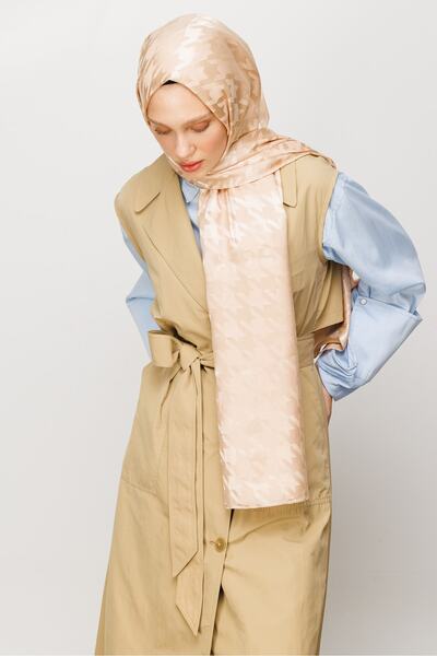 Mooncorn Γυαλιστερό μπεζ σάλι με μοτίβο ζακάρ