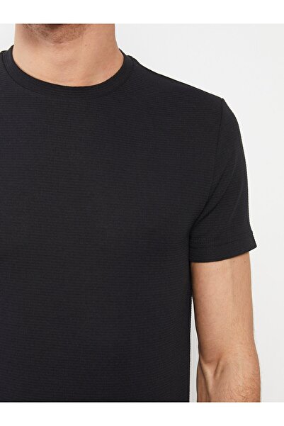 LC Waikiki Ανδρικό κοντομάνικο μπλουζάκι με λαιμόκοψη