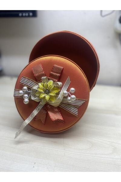 Ozenkutu Çiçekli İncili Yuvarlak Kutu