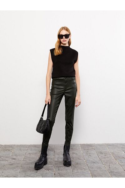 LC Waikiki Extra Tight Fit Straight Pocket Detailed Women's Trousers