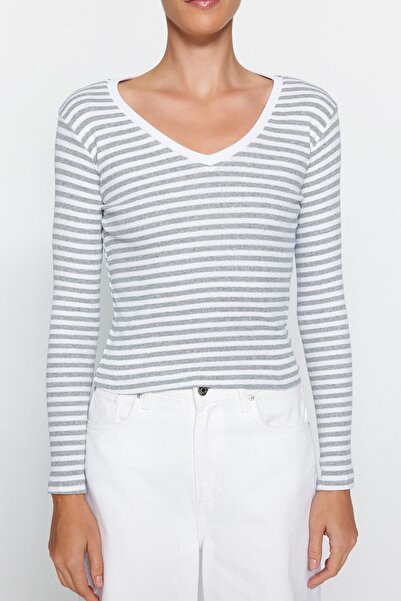 Trendyol Collection Γκρι ριγέ κορδόνι με λαιμόκοψη με μακρυμάνικο Crop ελαστική πλεκτή μπλούζα TWOAW24BZ00243