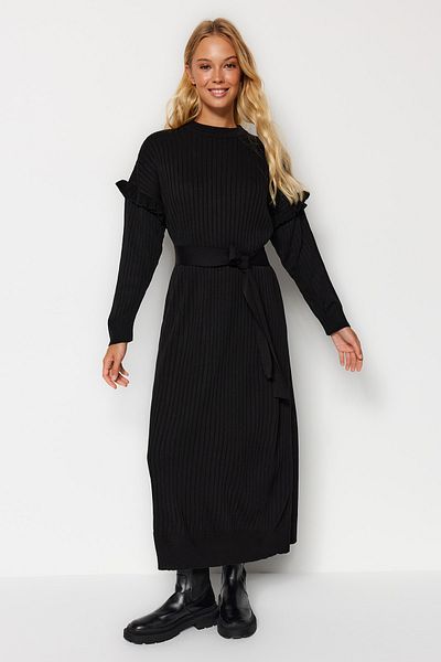 Trendyol Modest Μαύρο βολάν Λεπτομερές πλεκτό φόρεμα με ραβδώσεις TCTAW24EB00040