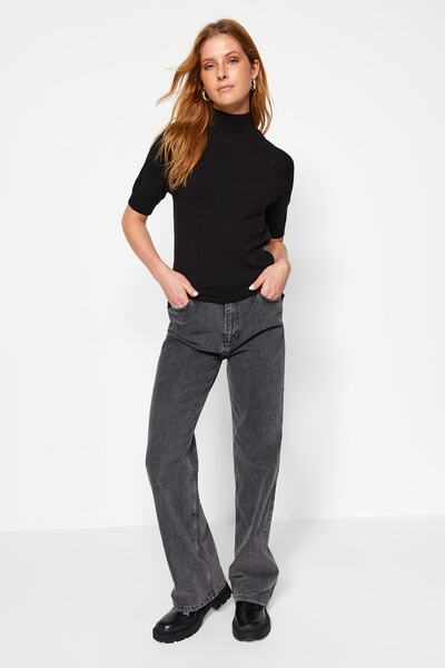 Trendyol Collection Černá základní pletená halenka - měkký knoflík, prémiová příze Twoaw24Bz00005