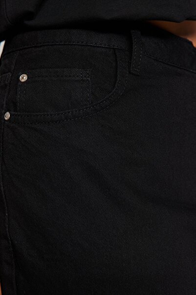 Trendyol Curve Μαύρο τζιν ψηλόμεσο Mom Fit Plus Size TBBSS23CJ00038