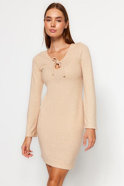 Trendyol Collection Μπεζ Απαλό Μίνι Πλεκτό Φόρεμα Bodycon TWOAW23EL00239