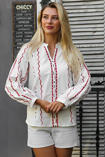 Chiccy Λευκό-Κόκκινο γιακά Δικαστής Μπαλόνι Μανικετόκουμπα Κεντημένη Υφαντή Μπλούζα