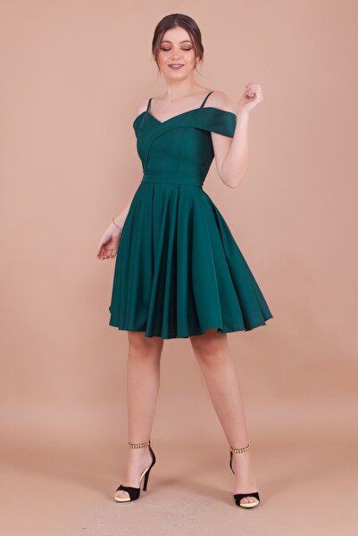 bayansepeti Rugalmas atlasz szövet vékony vállpántos részletes kiszélesedő vágott duplasoros dekoltázs smaragdzöld estélyi ruha 342