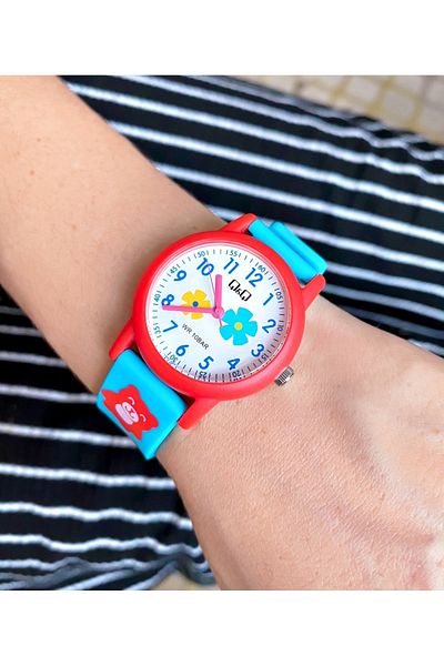 Q&Q VS228J10YW Waterproof Children's Wristwatch with Silicone Cord