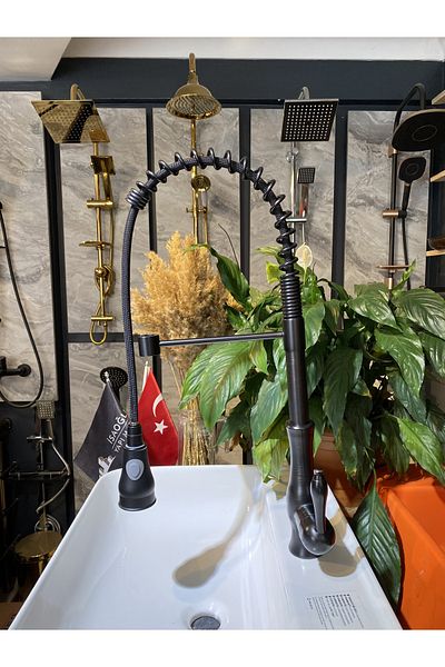 İSAOĞLU YAPI Black Kitchen Faucet Spiral Extending System Industrial Design Tap with Pressure Adjustment