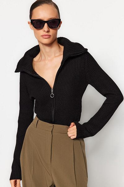Trendyol Collection Μαύρο πλεκτό σώμα με γιακά με φερμουάρ - TWOAW24BD00025