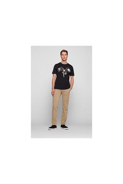 Hugo Boss Hosen & šortky