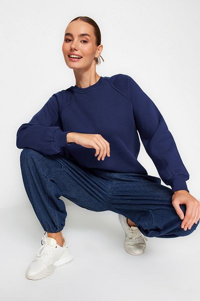Trendyol Collection Námořnická modrá Uvolněný/pohodlný střih Základní raglánový rukáv Pletená mikina s výstřihem TWOAW24SW00104