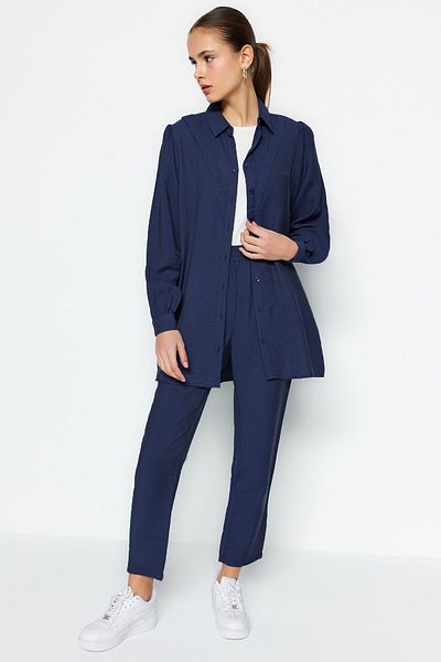 Trendyol Modest Tkaná súprava košeľa-nohavice s ľanovým vzhľadom námorníckej modrej TCTSS23US00079