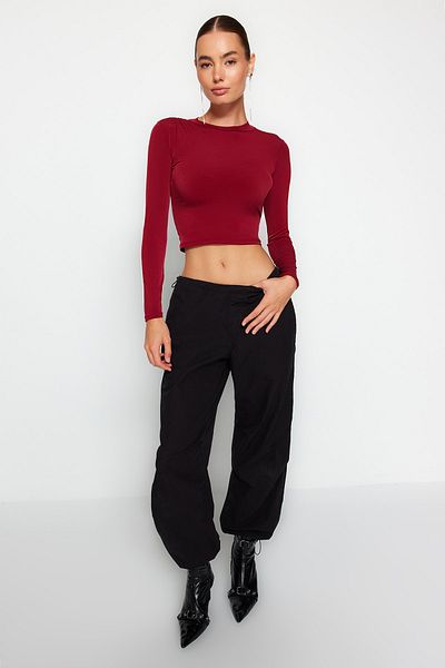 Trendyol Collection Bordó magas gallérral illeszkedő, hosszú ujjú, összehúzott rugalmas kötött blúz TWOAW23EL01391