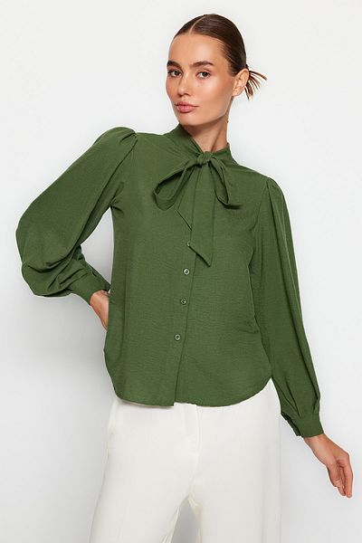 Trendyol Collection Hemd mit normaler Passform, fließenden Ärmeln und Khaki-Schal – TWOSS21GO0098
