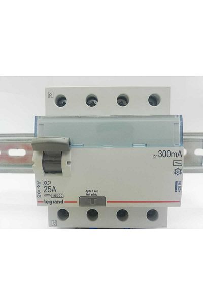 Legrand 4X25 Ampere 300Ma Leakage Current Relay 403194